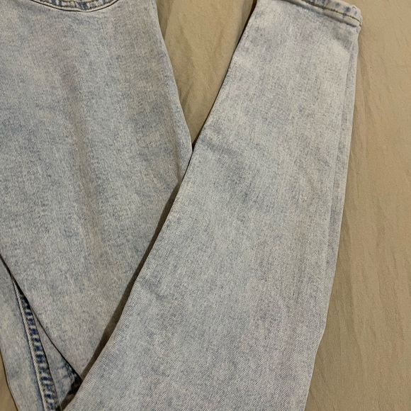 Topshop Light Wash Jamie Jeans - Picture 3 of 6